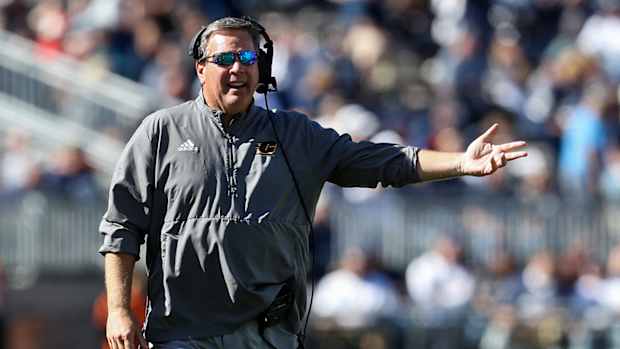 Central Michigan head coach Jim McElwain